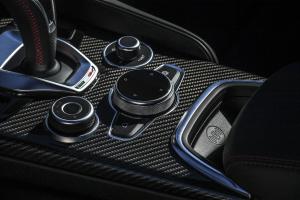 Alfa Romeo Giulia Quadrifoglio Nero Edizione 2018 года  (NA)